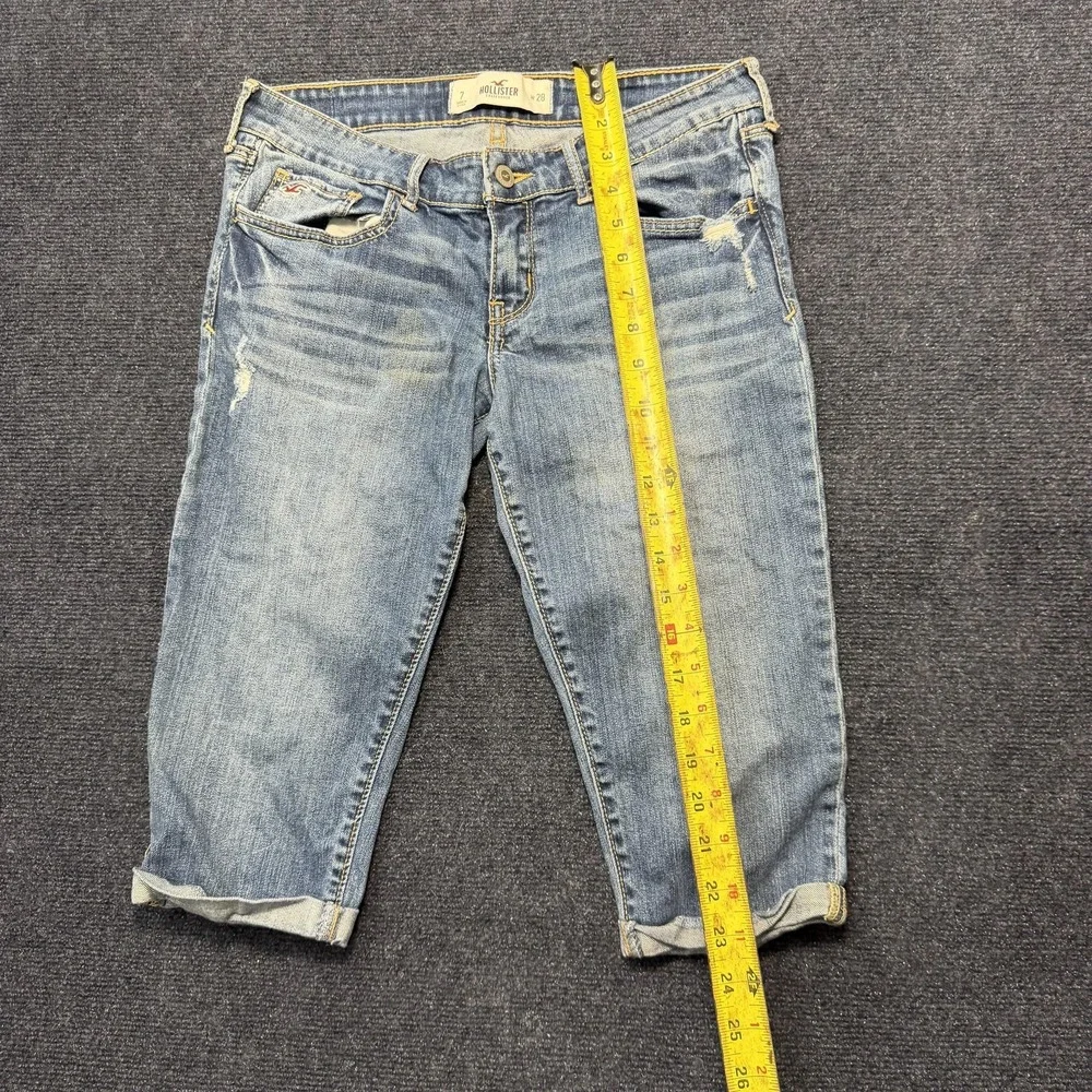 Hollister Capri Jeans Womens 7 Medium Wash Blue Distressed Cuffed Stretch Denim